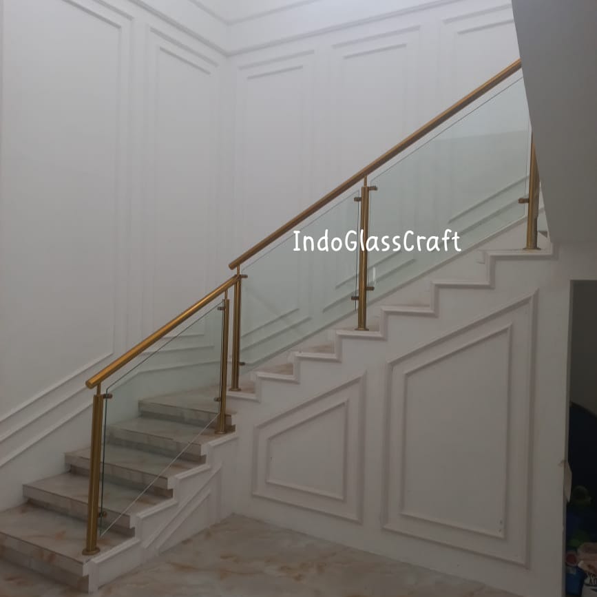Pengerjaan Railing Tangga Kaca Tempered Di Surakarta - Image 6