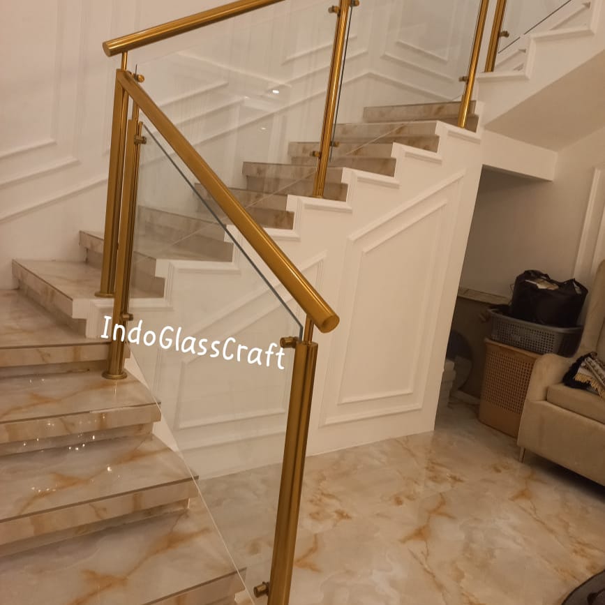 Pengerjaan Railing Tangga Kaca Tempered Di Surakarta - Image 3