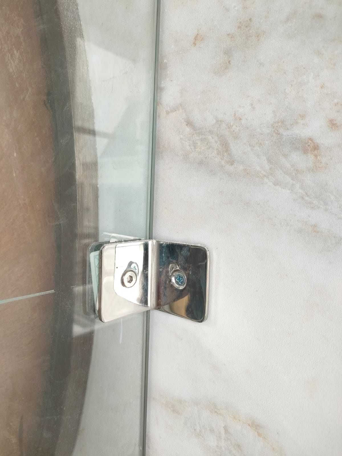 Proyek Pengerjaan Kaca Tempered Kamar Mandi - Image 4