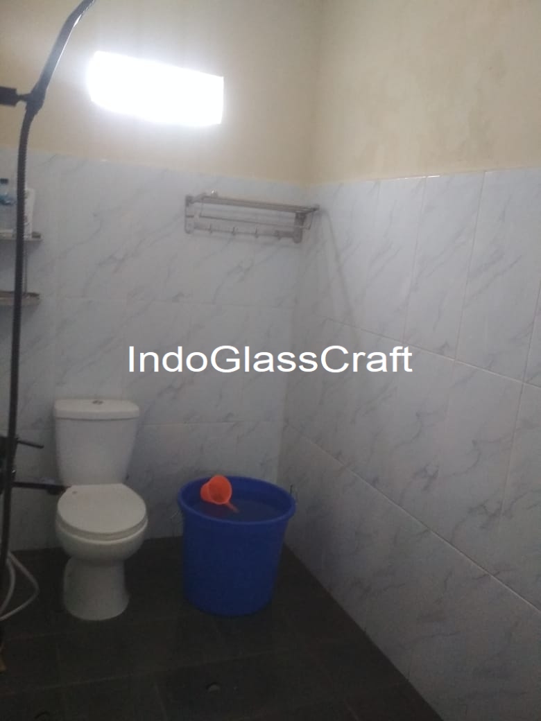 Proyek Pemasangan Kaca Tempered Kamar Mandi - Wonogiri